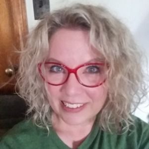 Meet your Posher, Monica